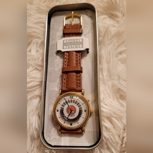 Lionel Legendary Trains Collectible Train Watch - Picture 8 of 9